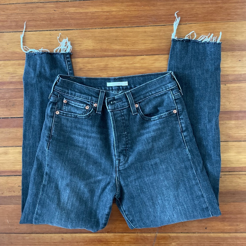 Levi’s Dark Black Jean size 29